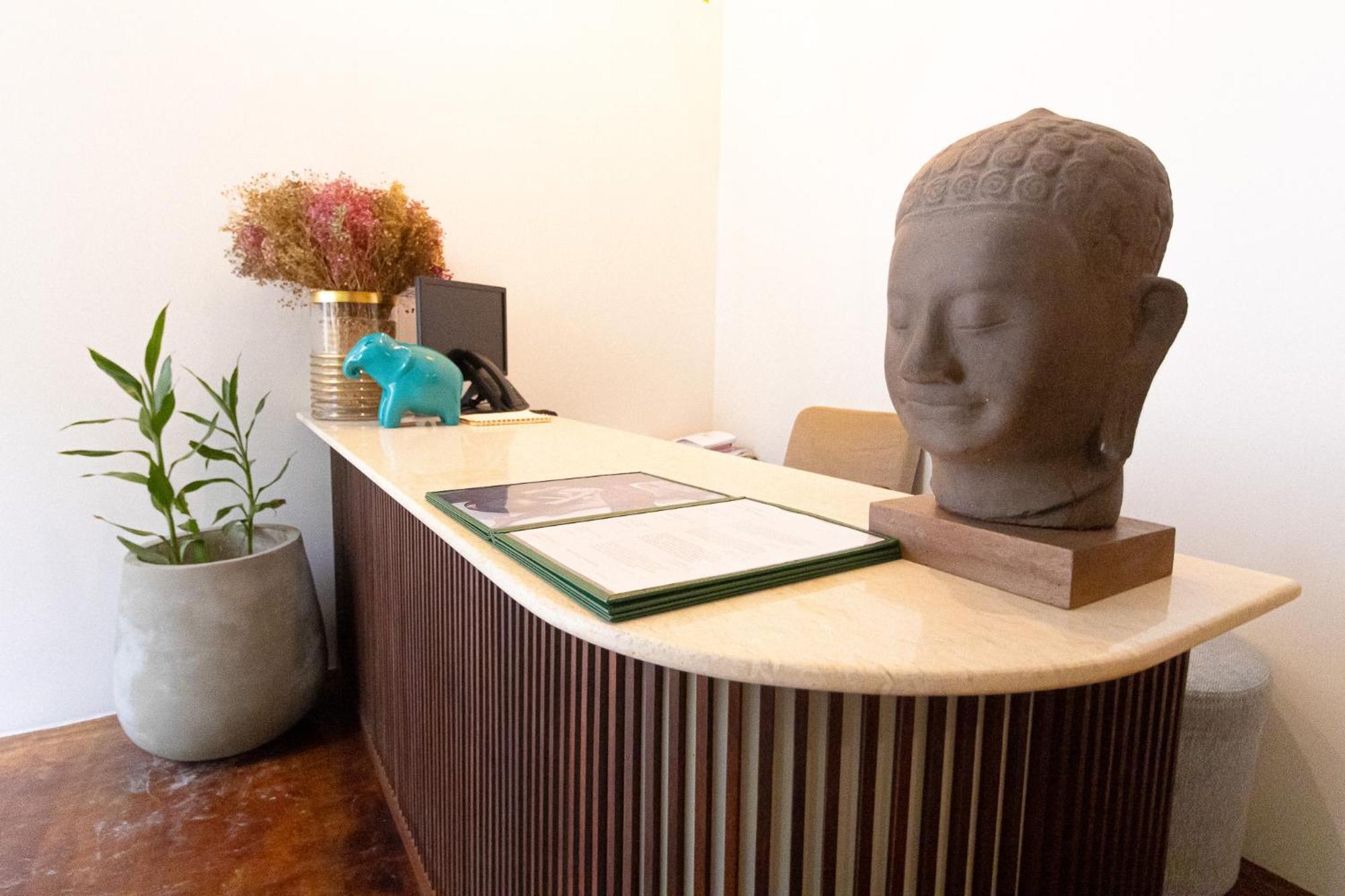 Penh House Hotel Phnom-Penh Buitenkant foto