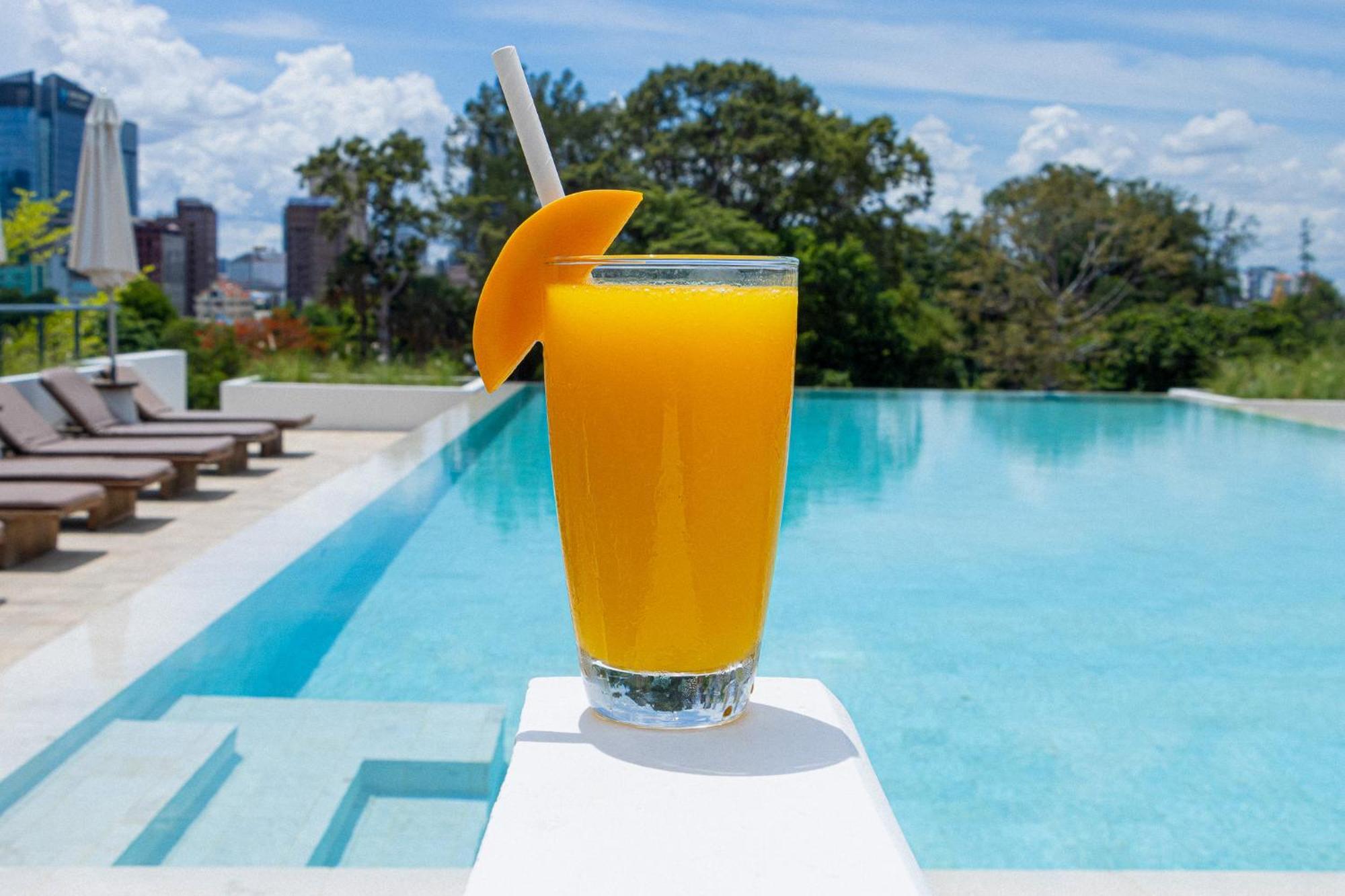 Penh House Hotel Phnom-Penh Buitenkant foto